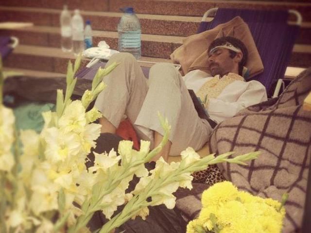 Активісти біля Українського дому припиняють голодування за мову Активісти біля Українського дому припиняють голодування за мову