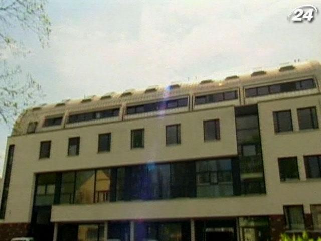 Покинутий бункер у Кельні перетворився на сучасний будинок Покинутий бункер у Кельні перетворився на сучасний будинок