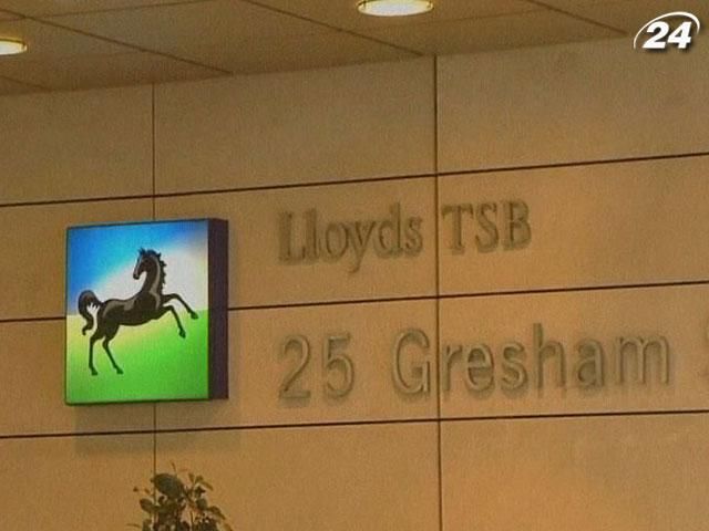 Группа Co-operative выкупит 632 подразделения Lloyds
