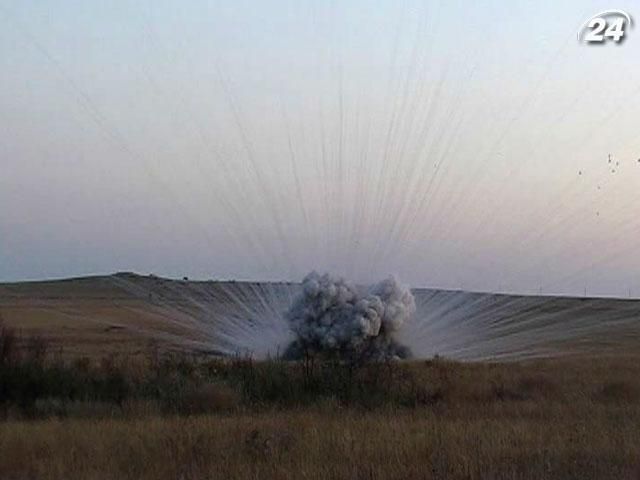 Во время ремонтных работ в Крыму коммунальщики наткнулись на авиабомбу Во время ремонтных работ в Крыму коммунальщики наткнулись на авиабомбу