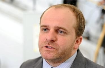 Євродепутат занепокоєний порушенням справи проти видання LB.ua