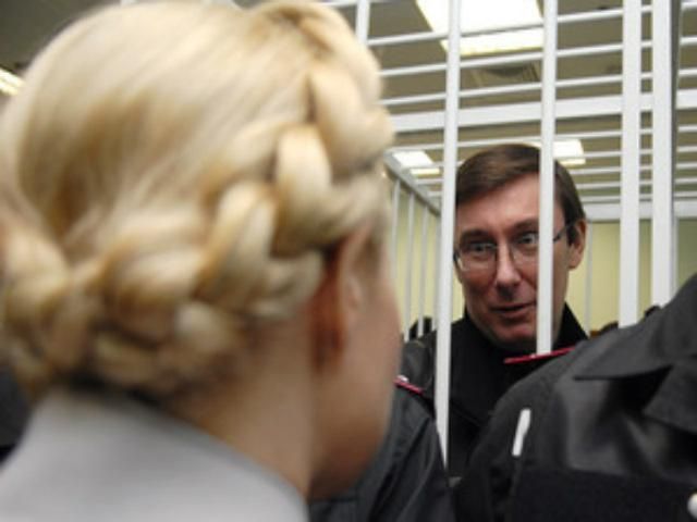 Представник США занепокоєний переслідуванням Тимошенко та Луценка