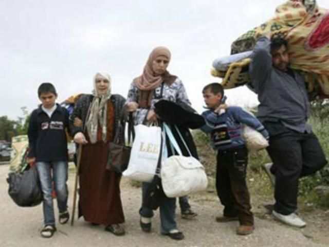 Сирийцы массово покидают страну