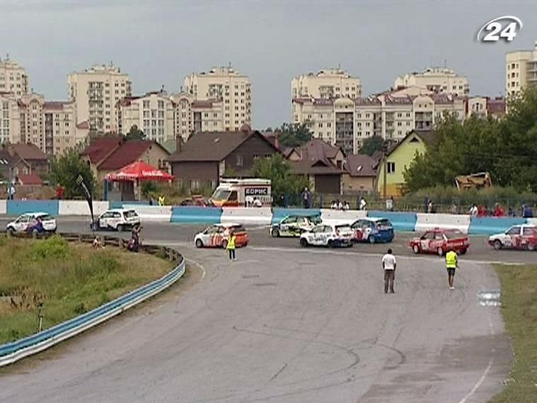 У Києві стартував Чемпіонат України з кільцевих гонок