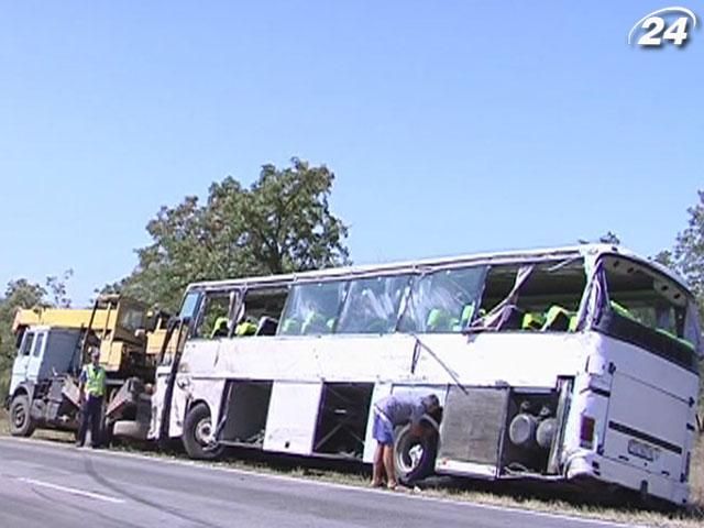 За фактом ДТП за участі автобуса з туристами порушено справу