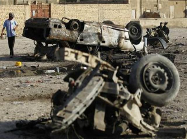 Из-за взрывов в Ираке погибли 82 человека Из-за взрывов в Ираке погибли 82 человека