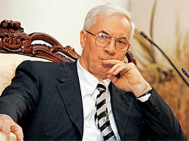 Азаров посоветовал "1 +1" вести вещание на русском (Видео) Азаров посоветовал "1 +1" вести вещание на русском (Видео)