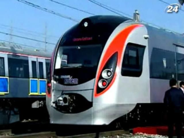 Новий потяг Нyundai насмерть збив 16-річну дівчину Новий потяг Нyundai насмерть збив 16-річну дівчину