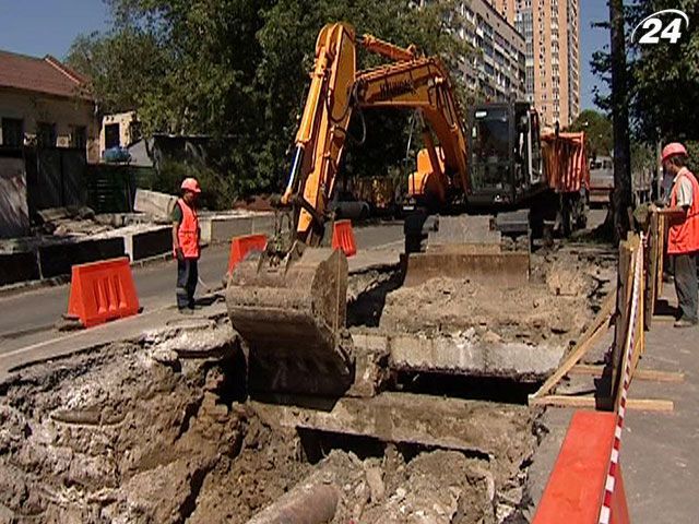 В столичных теплосетях в этом году должны заменить 50 км труб В столичных теплосетях в этом году должны заменить 50 км труб