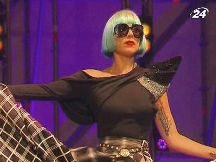 Виробники ляльок подали до суду на Леді Ґаґу Виробники ляльок подали до суду на Леді Ґаґу