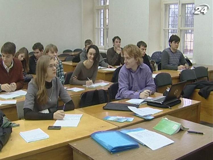 Стипендії збільшено на 200 грн, але скасовано індексовану надбавку Стипендії збільшено на 200 грн, але скасовано індексовану надбавку