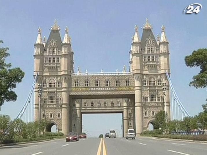 У Китаї звели копію Тауерського мосту У Китаї звели копію Тауерського мосту