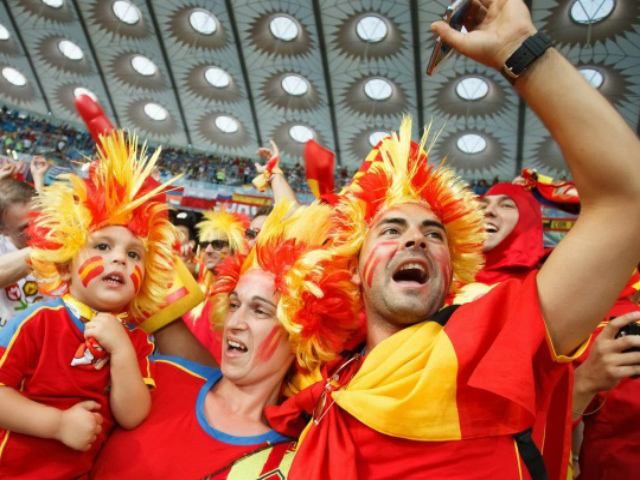 Опрос: 70% еврофанов хотят снова посетить Украину Опрос: 70% еврофанов хотят снова посетить Украину