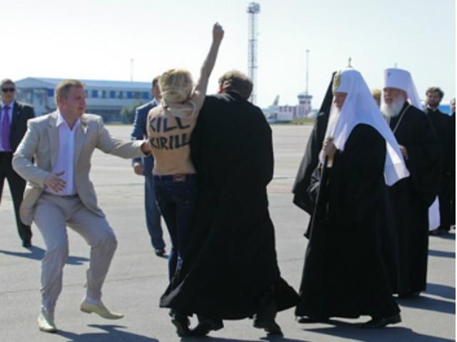 Активістка FEMEN отримала 15 діб за "зустріч" з патріархом