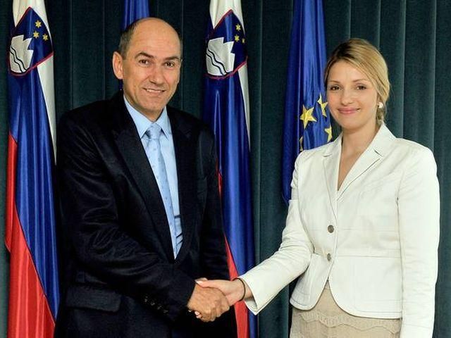 Тимошенко у Словенії розповіла про згортання демократії в Україні Тимошенко у Словенії розповіла про згортання демократії в Україні