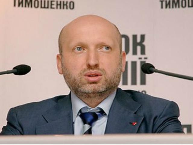 Турчинов: Ми скасуємо пенсійну реформу і збільшимо мінімальну зарплату