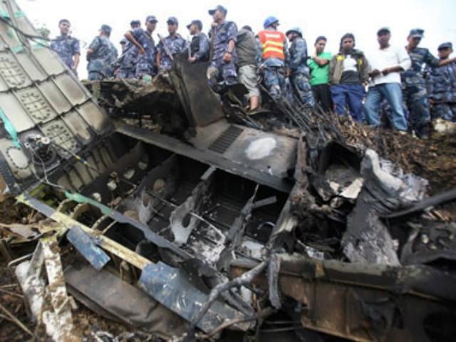 Перевернулся джип с паломниками в Непале: 15 человек погибли Перевернулся джип с паломниками в Непале: 15 человек погибли