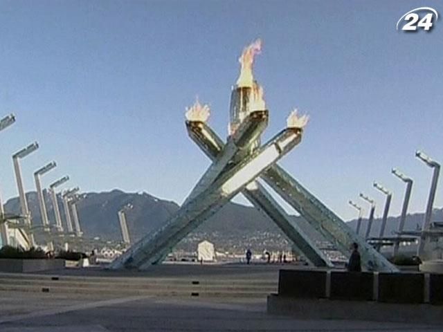 Туристы расстроены - олимпийский огонь не виден вне стадиона