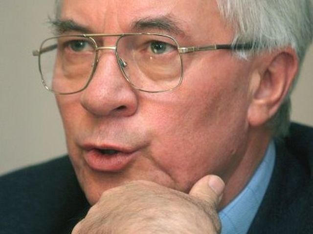 Азаров пообщался с королевской семьей Великобритании Азаров пообщался с королевской семьей Великобритании