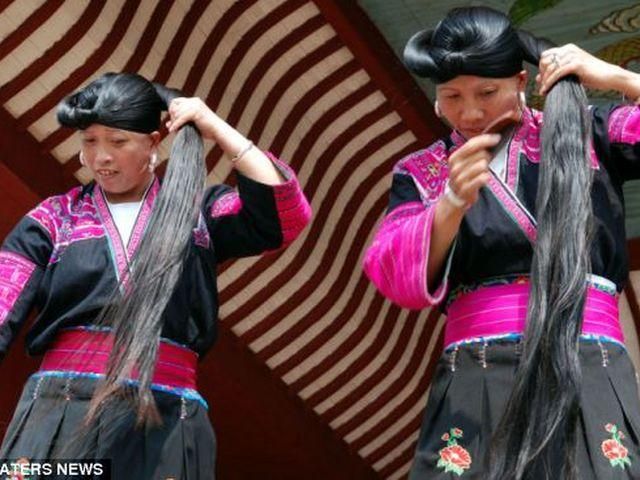 Жители китайской деревни стригут волосы один раз в жизни (Фото)