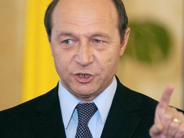 В Румунії розпочався референдум щодо імпічменту президента В Румунії розпочався референдум щодо імпічменту президента