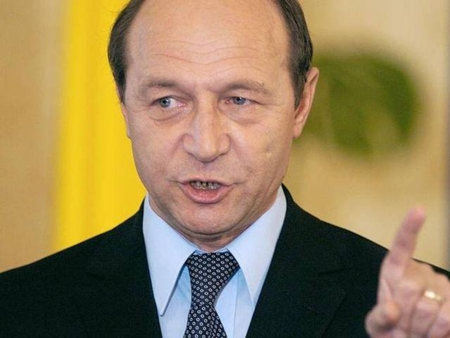 В Румунії розпочався референдум щодо імпічменту президента