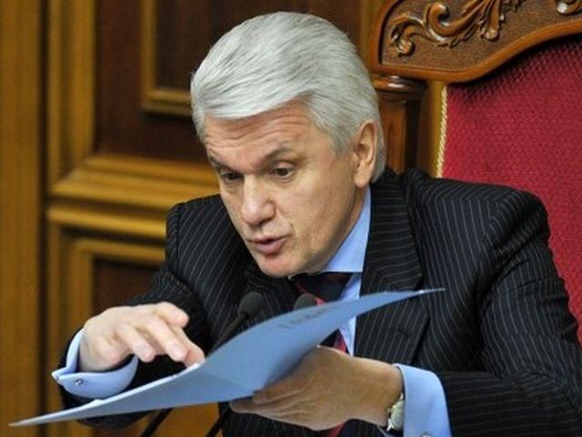 Литвин просит не распространять в его селе листовки против "языкового" ​​закона