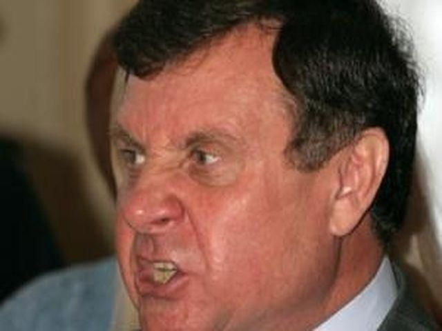 Із села Мартинюка активістів виганяли вилами та сапками Із села Мартинюка активістів виганяли вилами та сапками