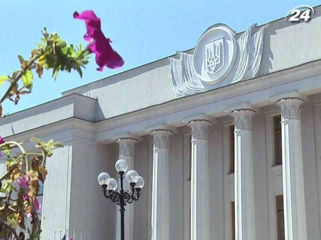 Спроба Литвина протистояти прийняттю мовного закону не вдалася Спроба Литвина протистояти прийняттю мовного закону не вдалася