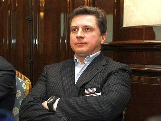 Син Азарова йде в Раду по мажоритарці Син Азарова йде в Раду по мажоритарці