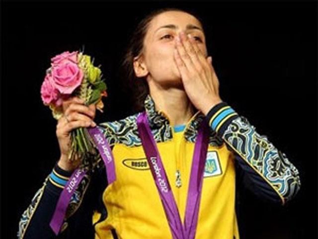 Президент привітав українку із "золотом" на Олімпіаді Президент привітав українку із "золотом" на Олімпіаді