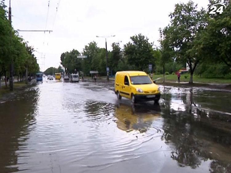 В Западной и Центральной Украине объявлено штормовое предупреждение