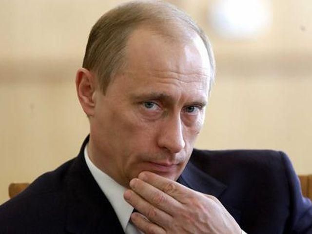 Путин: "белая лента" - политтехнология, "наработанная где-то за бугром"