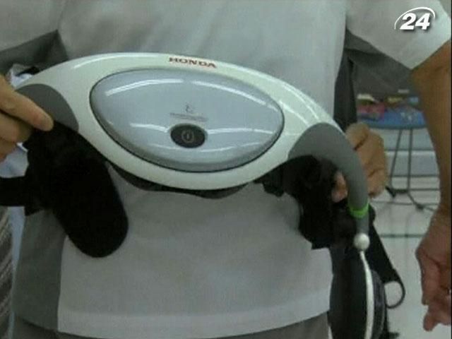 Роботизированный пояс помогает пожилым японцам передвигаться Роботизированный пояс помогает пожилым японцам передвигаться