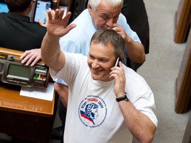 Колесніченко "придумав" історію про батька, який згорів у танку (Фото) Колесніченко "придумав" історію про батька, який згорів у танку (Фото)