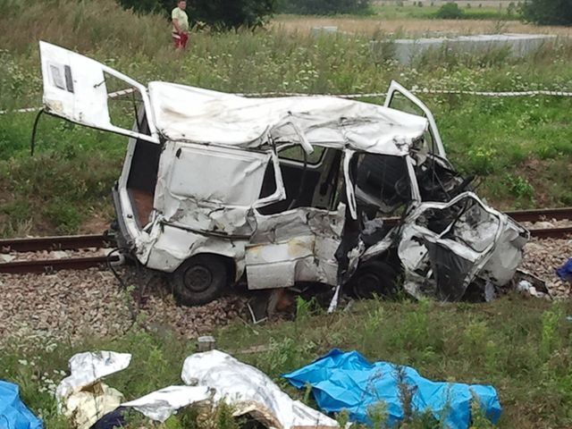 Посольство: загиблі в ДТП під Лодзем українці працювали легально