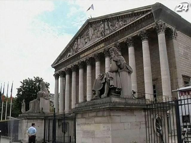 Во Франции ввели налог на торговлю акциями Во Франции ввели налог на торговлю акциями