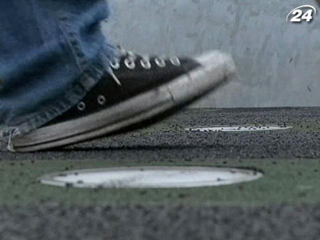 Современные технологии: в Лондоне электроэнергию вырабатывают с помощью ходьбы пешеходов Современные технологии: в Лондоне электроэнергию вырабатывают с помощью ходьбы пешеходов