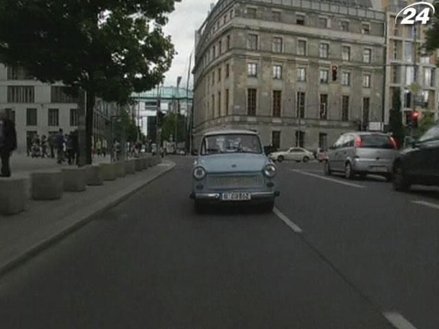 Автомобили бывшей ГДР вызывают все больший спрос среди туристов в Берлине