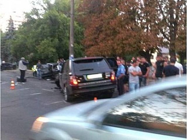 Одесса: Журналист на джипе разбил три авто