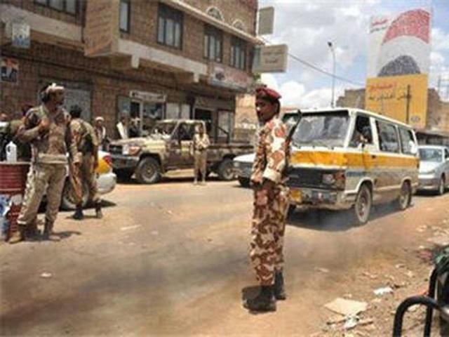 В Йемене взорвался смертник. Погибли 20 человек В Йемене взорвался смертник. Погибли 20 человек