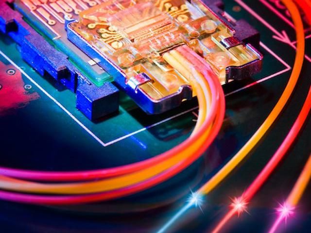 Кабмін винагороджуватиме преміями розробників техологій Кабмін винагороджуватиме преміями розробників техологій