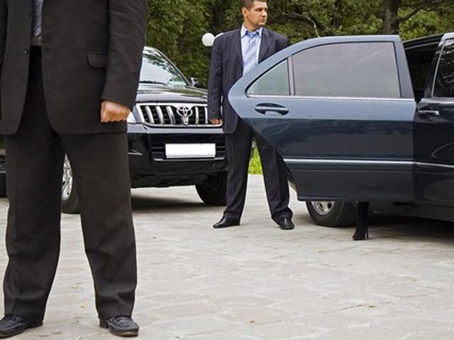 Для ВР и штабов ищут охранников. Обещают 400 гривен в день Для ВР и штабов ищут охранников. Обещают 400 гривен в день