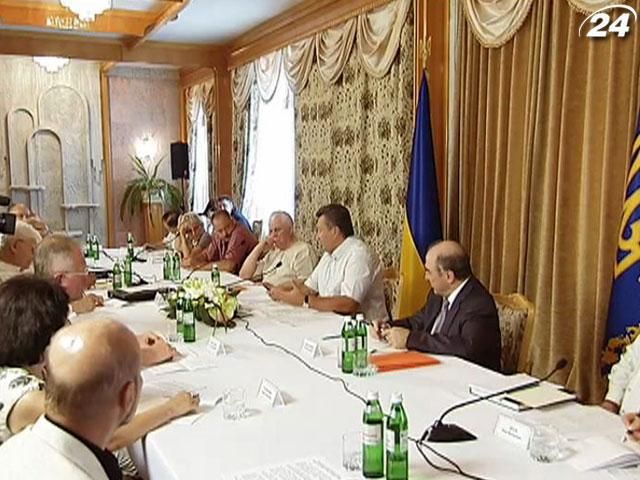 Президент ініціював створити програму з розвитку української мови
