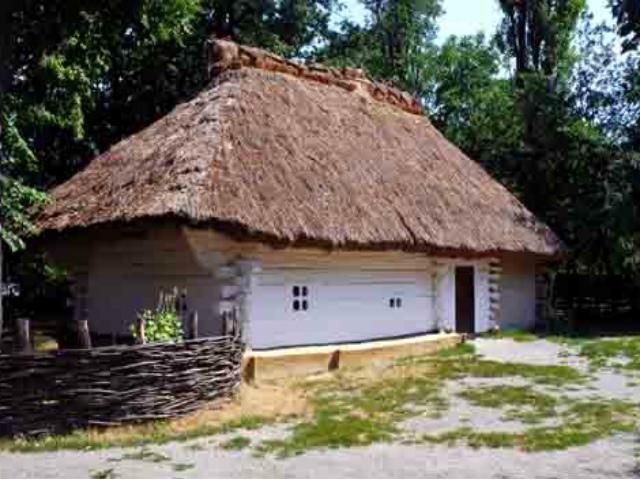 Хату Тараса Шевченка викупили за 32 тисячі Хату Тараса Шевченка викупили за 32 тисячі