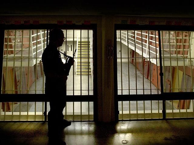 В американской тюрьме вместо личных встреч ввели видеосвидание В американской тюрьме вместо личных встреч ввели видеосвидание