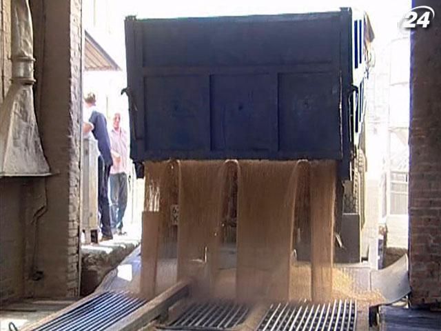 Україна зможе експортувати цьогоріч 21-23 мільйона тонн зерна Україна зможе експортувати цьогоріч 21-23 мільйона тонн зерна