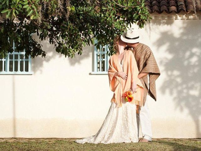 Британская пара отпраздновала свадьбу по всему миру Британская пара отпраздновала свадьбу по всему миру