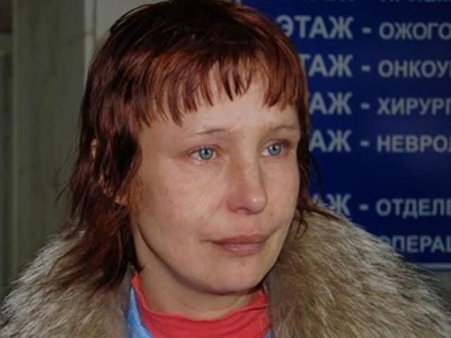 Мати Оксани Макар прийшла на суд із синцями