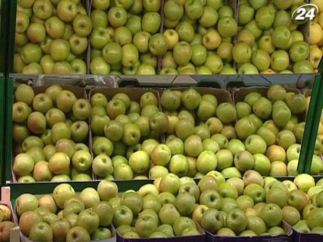 Яблука в Україні подешевшають на 15-20%